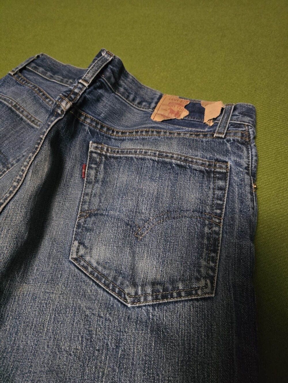 Levi's Selvedge Blue Straight Men's Jeans with Back Pocket Stitching